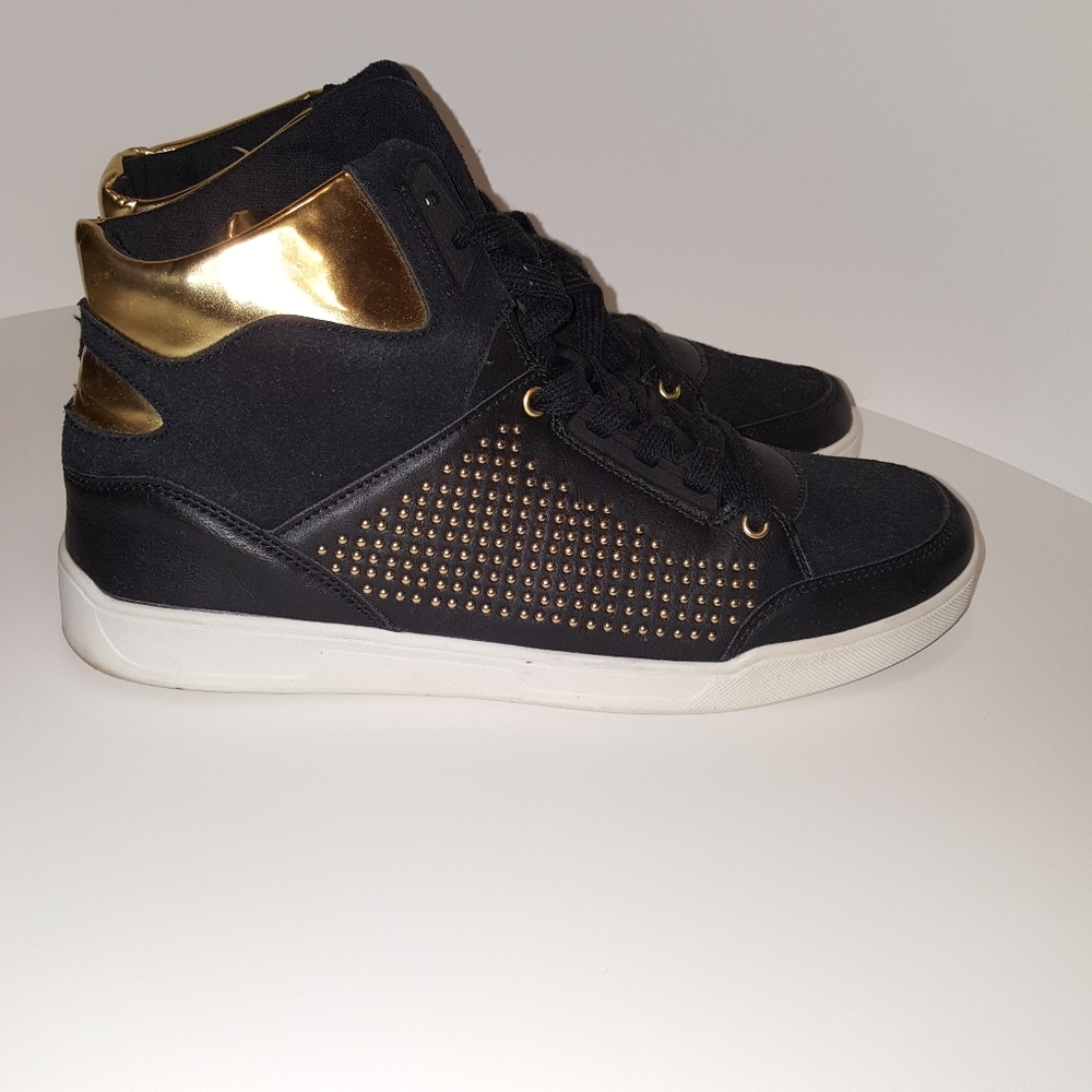 MECCA Unisex Studded Sneakers Size 10.5